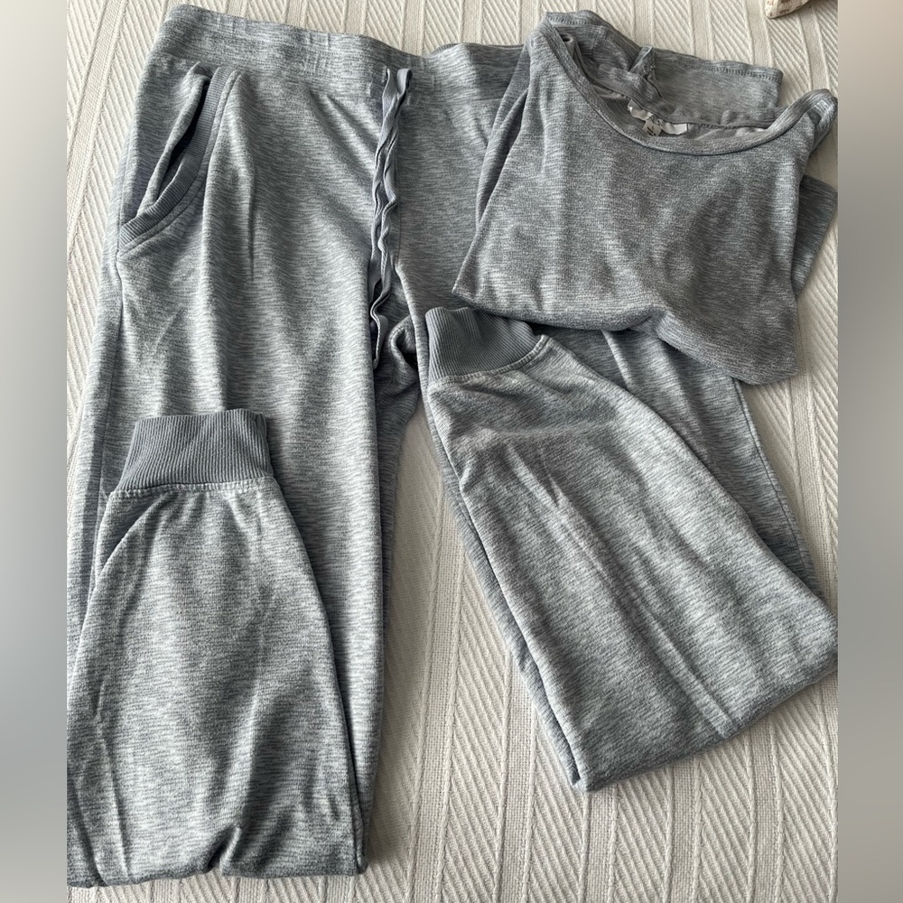 Ande Women’s Gray Pajama Set Short Sleeve Size L